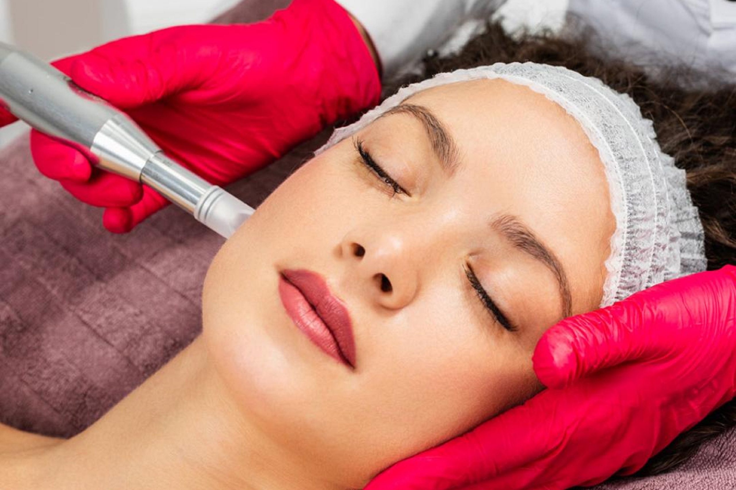 5 Non-Surgical Anti-Aging Treatments That Actually Work